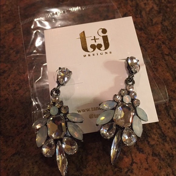 Teardrop Deco Crystal Earrings - Picture 2 of 3