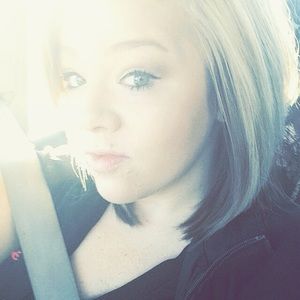 Meet your Posher, Casey