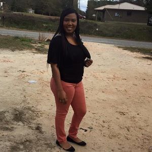 Meet your Posher, Lacole