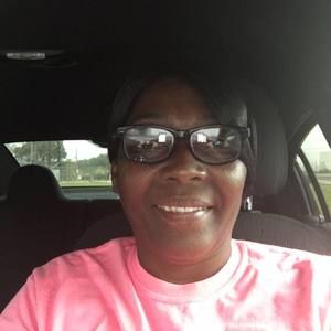 Meet your Posher, Maxine