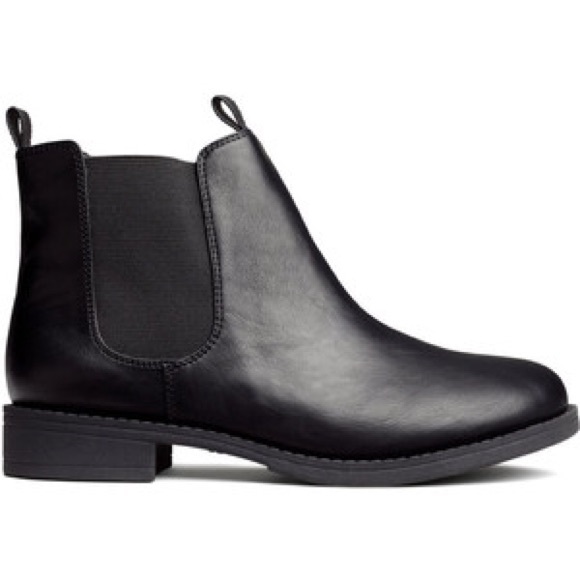H&M Shoes - Black Chelsea Boot