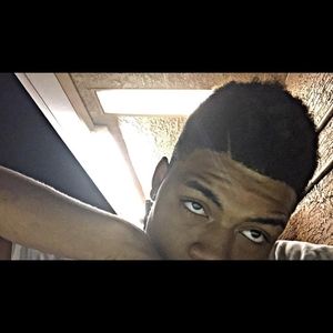 Meet your Posher, Elijah