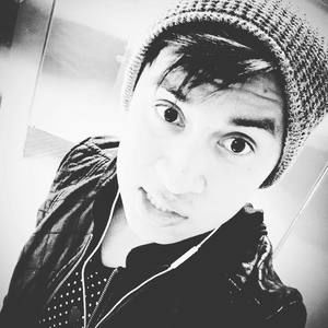 Meet your Posher, Derick