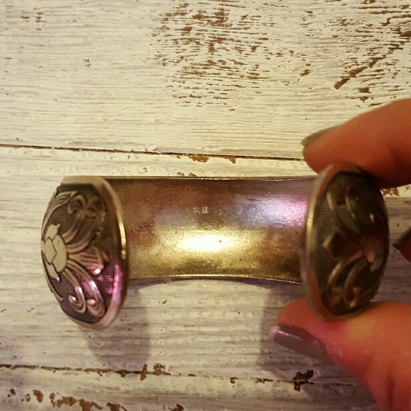 Metal Adjustable Bangle - Picture 2 of 3