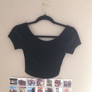 BRANDY MELVILLE Velvet Cropped Top