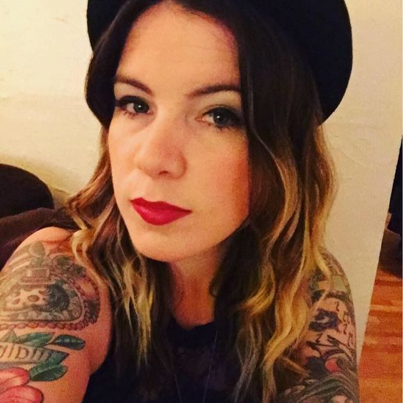 Meet your Posher, Danielle