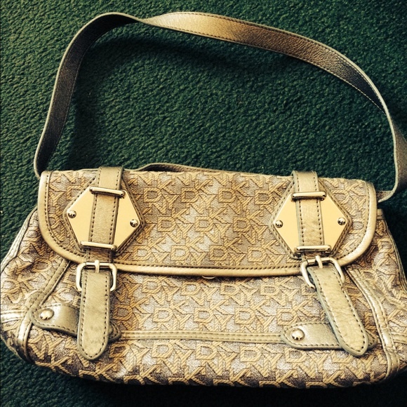 Dkny pocketbook