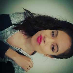 Meet your Posher, Adriana