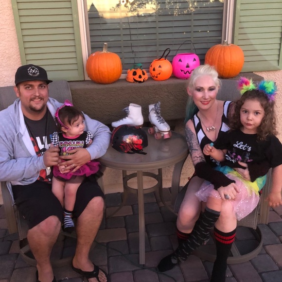 Meet your Posher, Leah - Picture 3 of 6