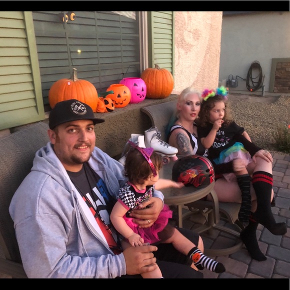 Meet your Posher, Leah - Picture 4 of 6