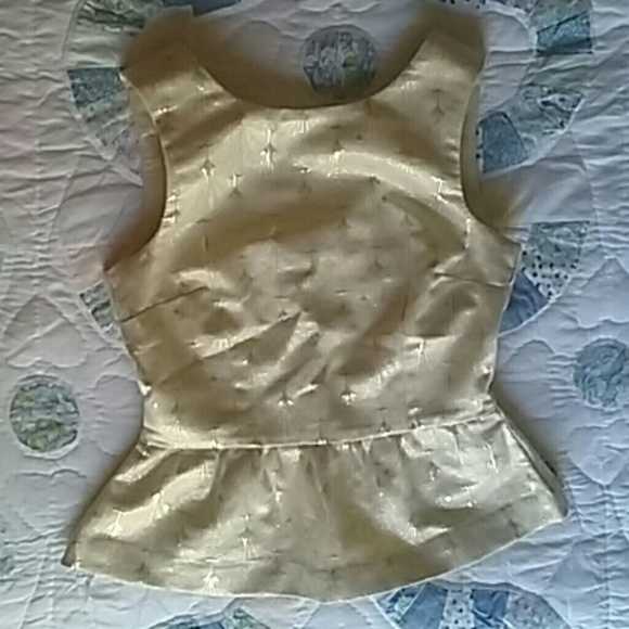 NWOT... Stylish Peplum Top - Picture 1 of 4
