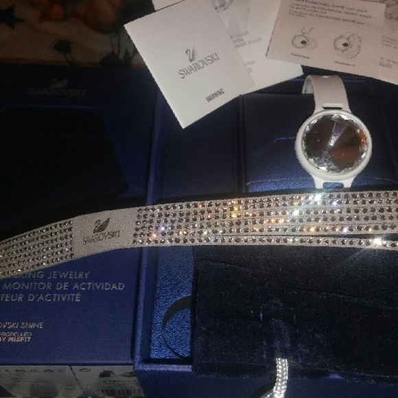 Brand NEW SWAROVSKI MIS FIT BAND