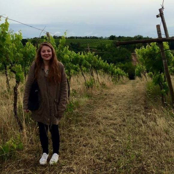 Meet your Posher, Lauren