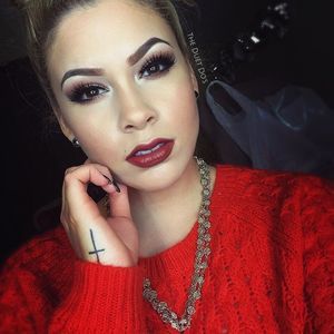 Meet your Posher, Abbey