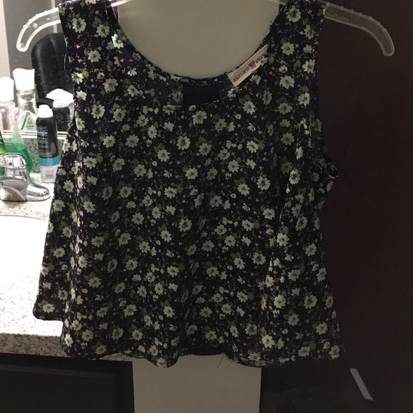 Floral crop top!