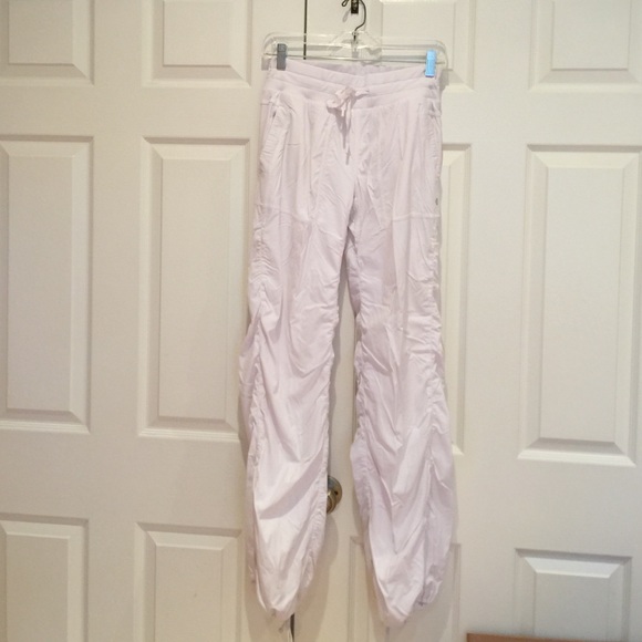 Size 6 White Lululemon pants