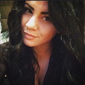 Meet your Posher, Victoria