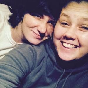 Meet your Posher, Stephanie renee