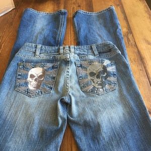 Sale!🌹J & Company Bling-y Skull Jeans w Crystals