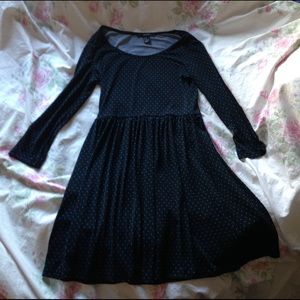 Polka dot 3/4 sleeve dress