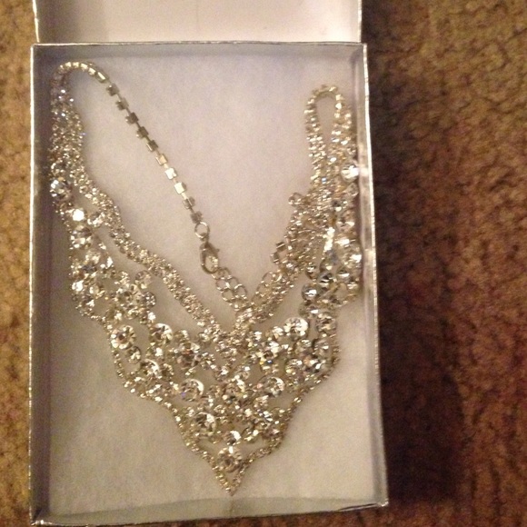 necklace - Picture 1 of 2