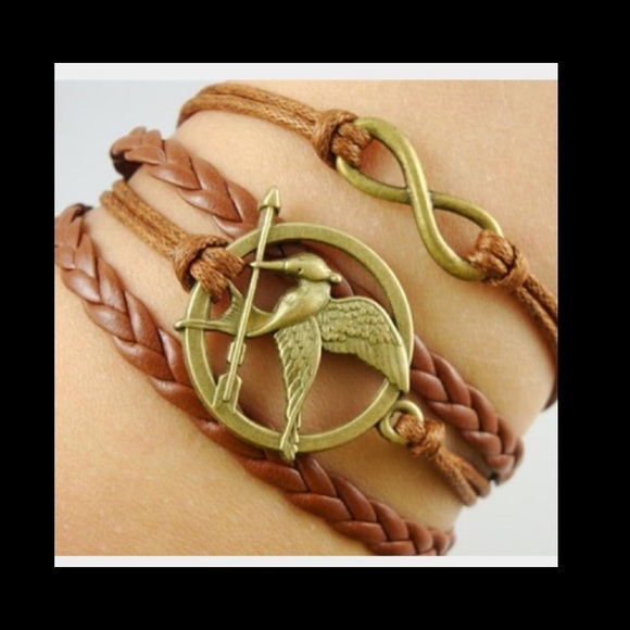 Mocking jay Braclets size fits all