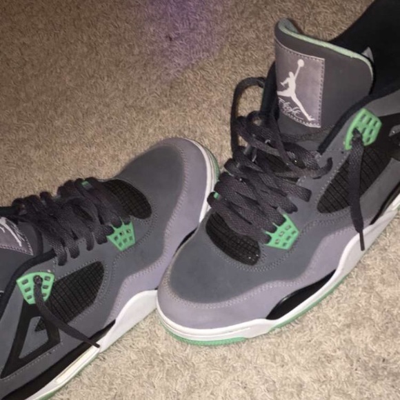 Green glow 4s - Picture 2 of 4