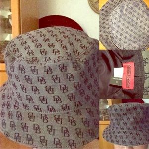 ON HOLD-Dooney & Burke hat for Red