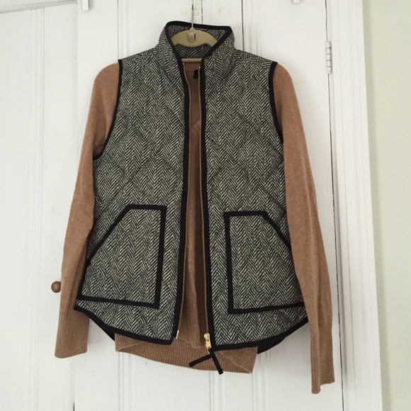 J. Crew Sweaters - NWOT J. Crew Camel Cashmere Blend V-Neck Sweater