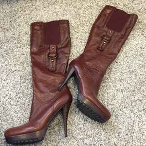 Brand New Guess Leather Platform Hearne Boots