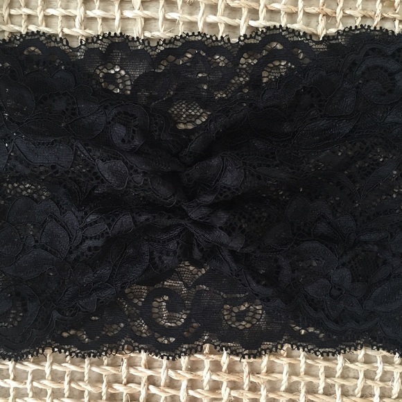 🌸NWOT lace headband - Picture 3 of 3