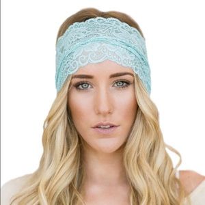 🌸NWOT lace headband