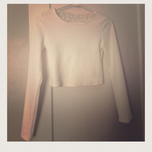 🆕✨White Crop Top - Picture 4 of 4