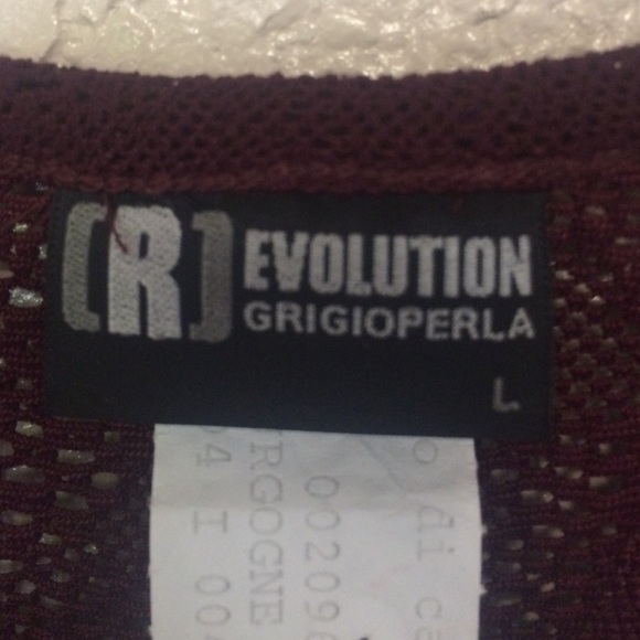 Top - Picture 2 of 4