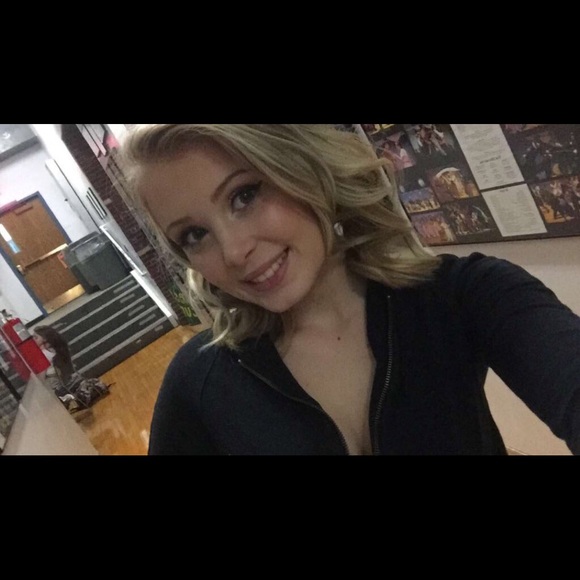 Meet your Posher, Emma - Picture 1 of 1