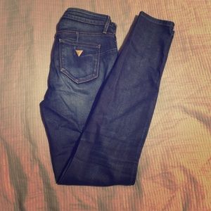 Skinny Guess pant!
