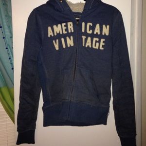 Fuzzy  American Vintage zip up hoodie