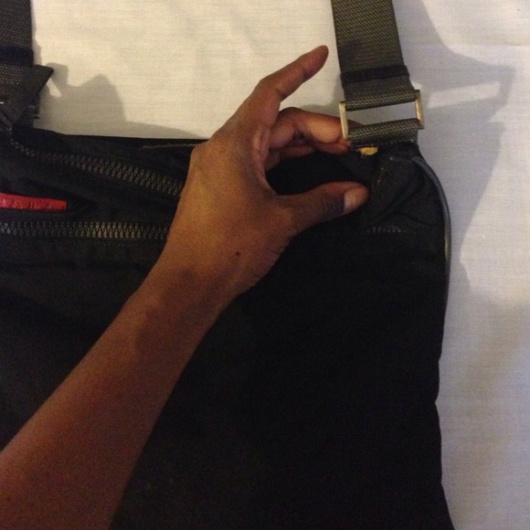 ✨AUTHENTIC✨MAKE OFFER❗️ Prada Crossbody Bag - Picture 2 of 4