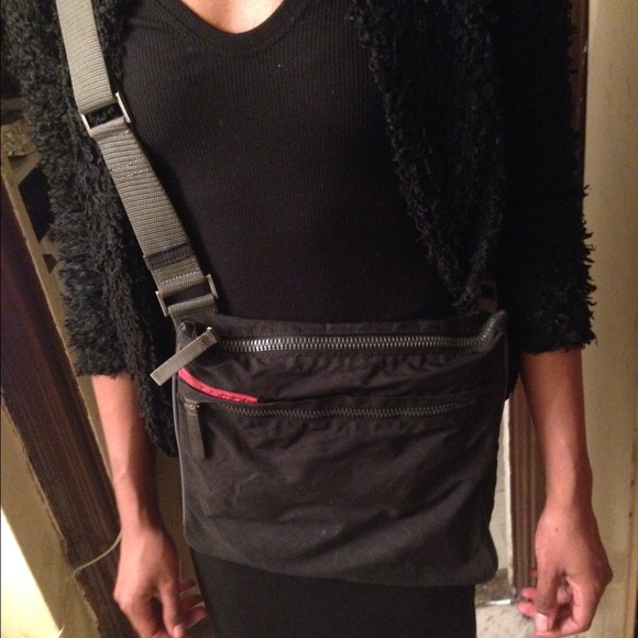 ✨AUTHENTIC✨MAKE OFFER❗️ Prada Crossbody Bag - Picture 4 of 4