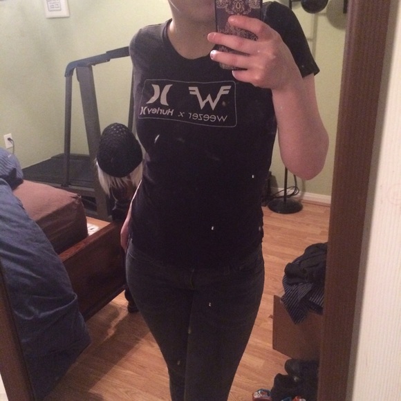 T-shirt - Picture 2 of 2