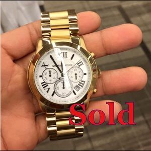 SOLD!!! 🎉🎊💝Michael Kors watch