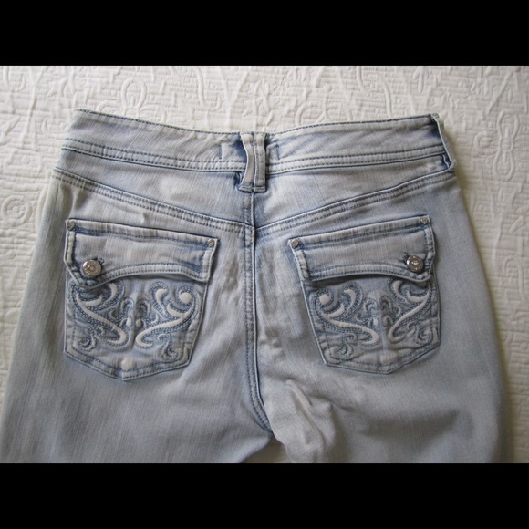 WHBM Light Wash Embellished Boot Jeans 00R