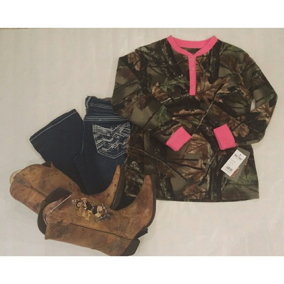 Trail Quest Neon Pink Camo Fleece Henley