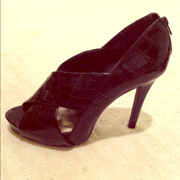 Steve Madden Black Patent Leather "Croc" Heels