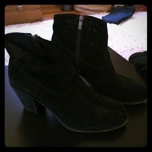 Vinca Camuto black perforated ankle boot