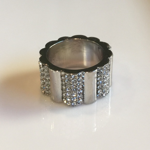 Scallop Ring - Picture 2 of 3