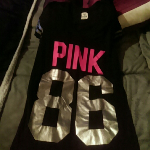 PINK VICTORIA'S SECRET T-SHIRT @Taylor, SOLD