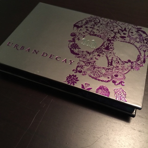Urban Decay Other - Urban Decay Ammo Eyeshadow Palette