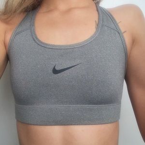 Simple Nike Sports Bra