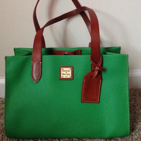 celine sangle bucket bag price